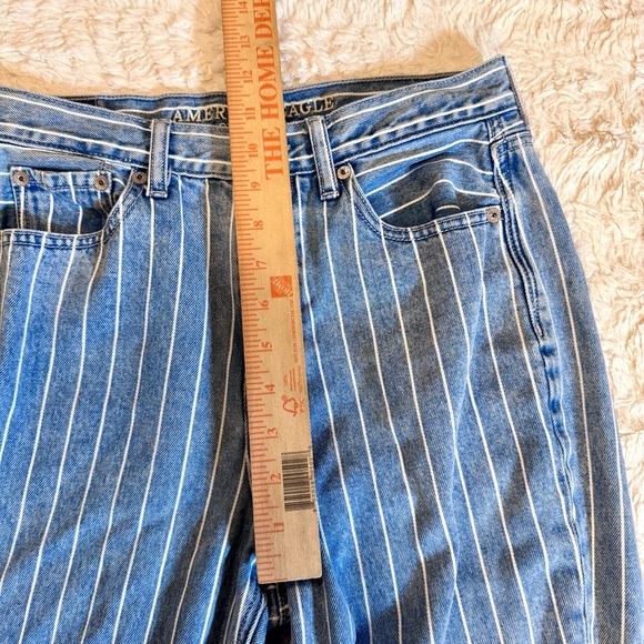 American Eagle Mom Jeans Size 4 Regular | Medium Wash White Stripe high rise - Picture 7 of 7